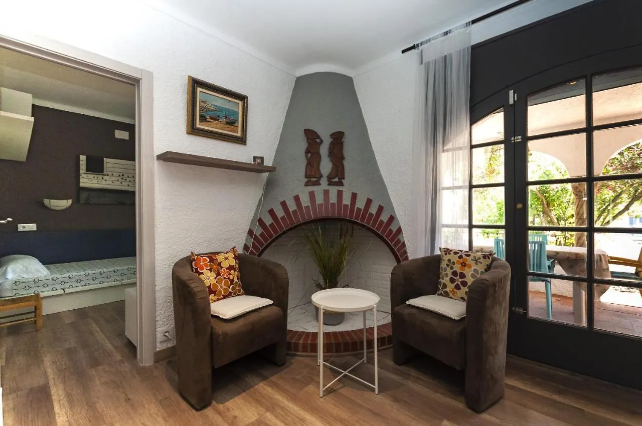 1215 Baix Camp Casa Con Jardin - Apivend Immo Βίλα Ρόζες 0*,